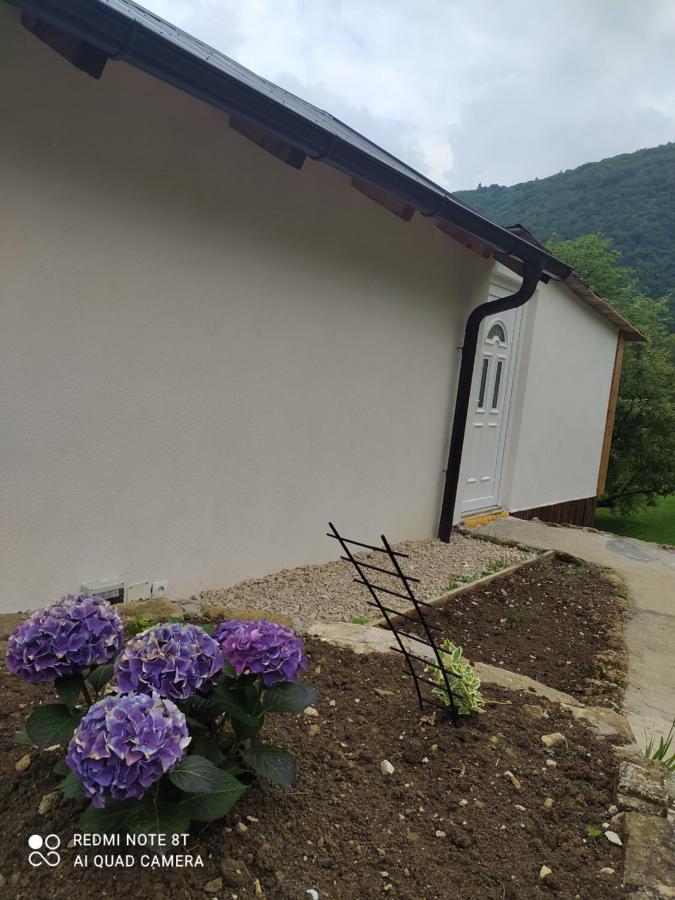 Lenilenii Bungalows Jajce Ngoại thất bức ảnh