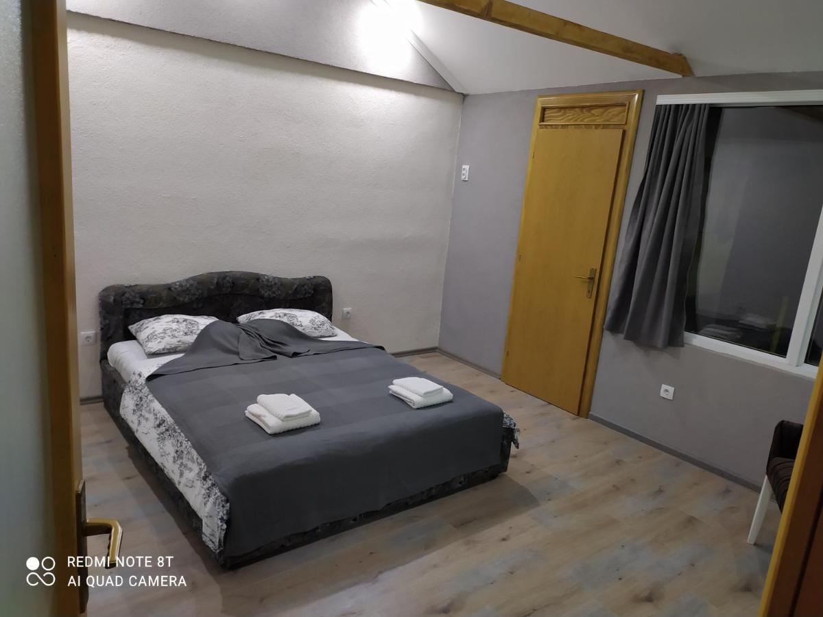 Lenilenii Bungalows Jajce Ngoại thất bức ảnh