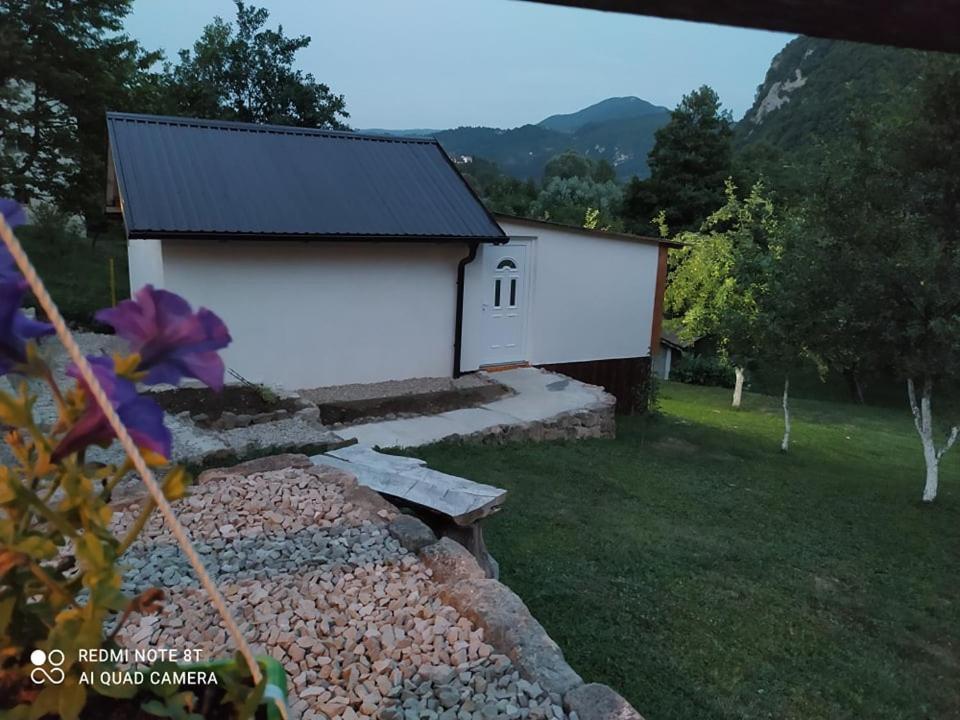 Lenilenii Bungalows Jajce Ngoại thất bức ảnh